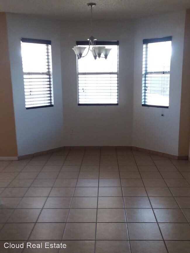 Building Photo - 4 br, 2 bath House - 4302 WINDCREST DRIVE