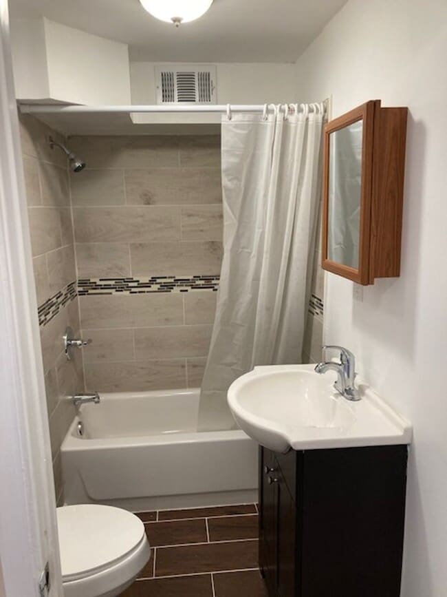 4938 - 4938 Apartment