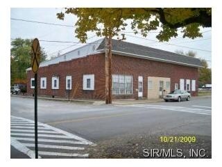 Building Photo - 118 S Main St