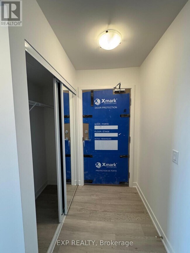 Photo du bâtiment - 1010 Sandy Beach Rd