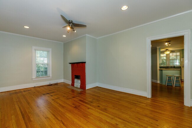 Foto del edificio - 1514 Fairview Rd