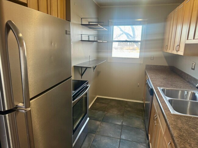 Foto del edificio - 5065 N Crooks Rd