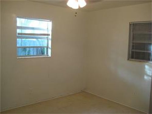 Building Photo - 1625 Taft St