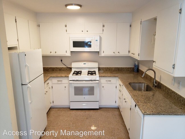 Foto del edificio - 3 br, 2 bath Apartment - 515 Kains Ave.