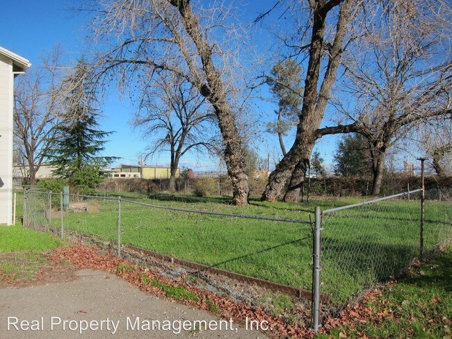 Building Photo - 2190 Branstetter Ln
