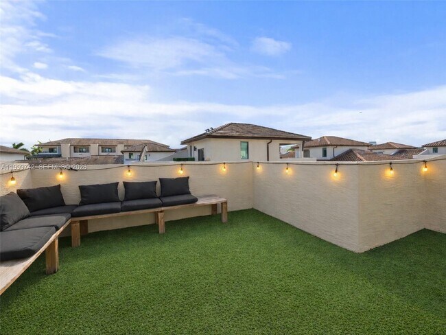 Foto del edificio - 4654 NW 83rd Path