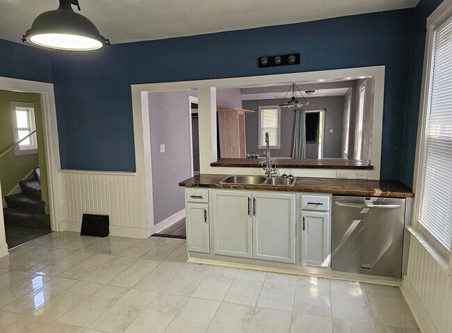 Foto del edificio - 2227 W Cherry St