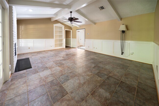 Foto del edificio - 7546 Maple Tree Dr