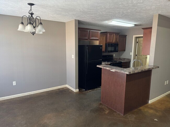 Building Photo - 1015 Wineberry Rd