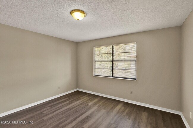 Foto del edificio - 476 Bentwood Ln