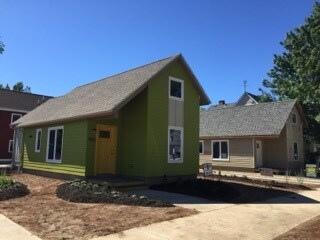 Building Photo - 1962 W 58th St