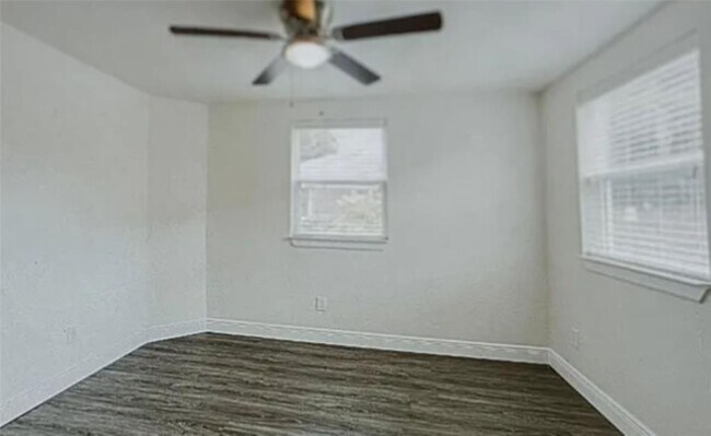 Building Photo - 2913 Rosewood St