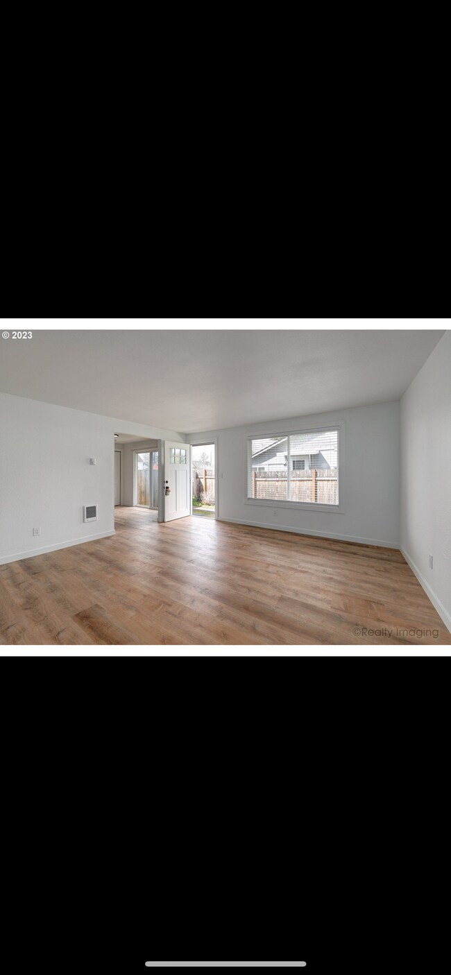 Building Photo - 3014 Drummond Ave