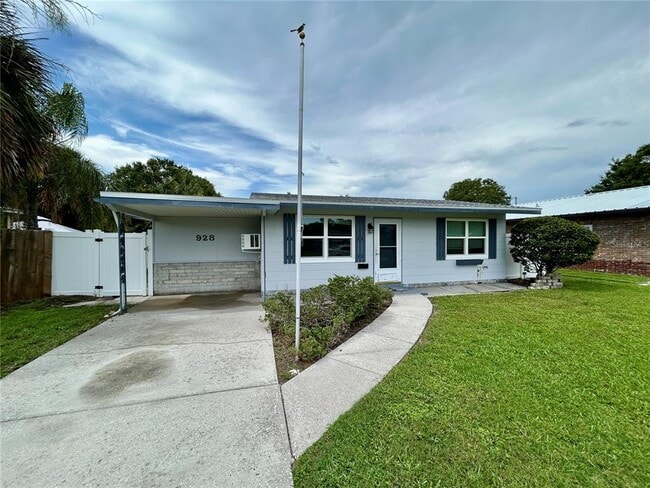 Building Photo - 928 58th Ave N