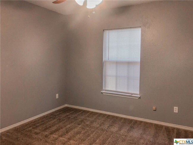 Foto del edificio - 2381 Cypress Gardens Blvd