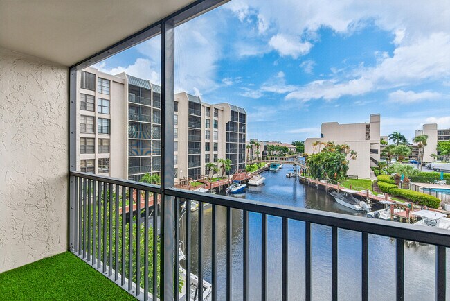 Foto del edificio - 4 Royal Palm Way