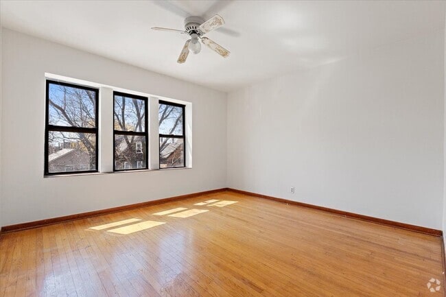Building Photo - 3557 W Cortland St