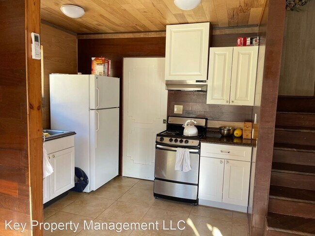 Building Photo - 1 br, 1.5 bath House - 797 Newark