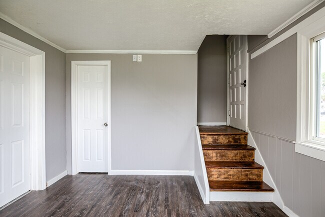 Building Photo - 3450 N 48th St