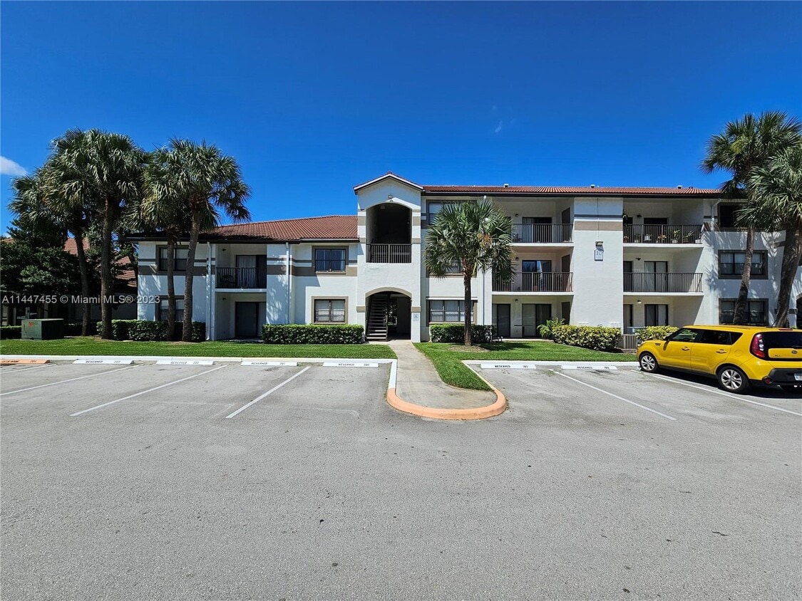 510 S Park Rd Unit 1510, Hollywood, FL 33021 Room for Rent in
