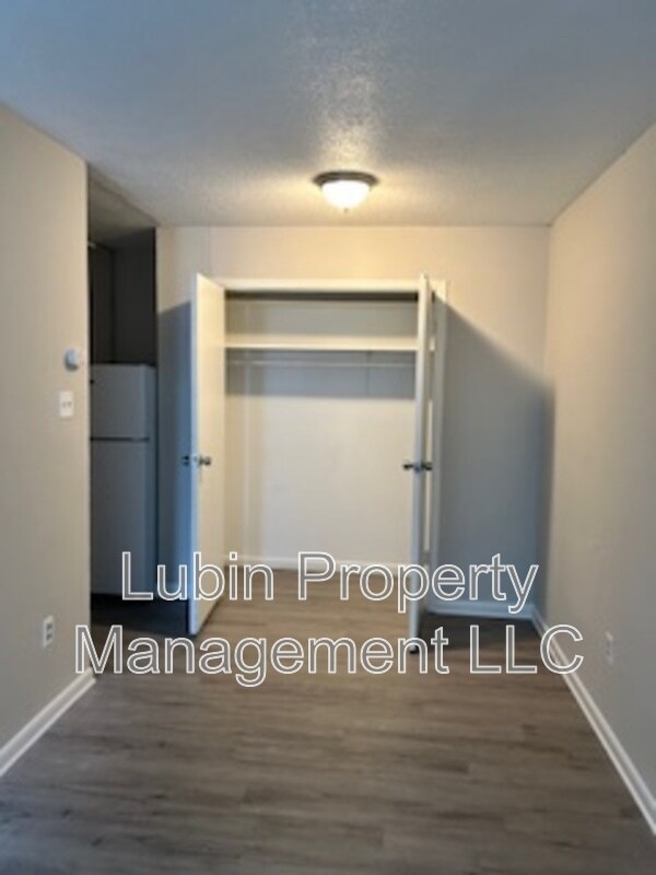 Building Photo - 1429 Court Ave