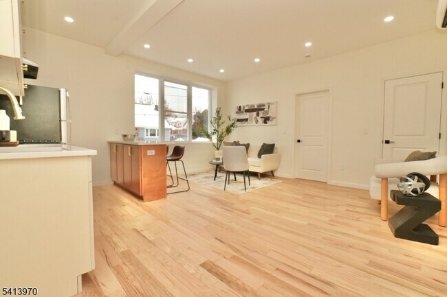 Foto del edificio - 15 Palisade Ave