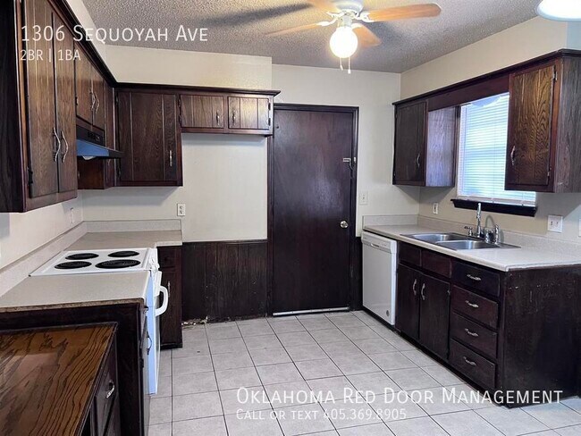 Foto del edificio - 1306 Sequoyah Ave