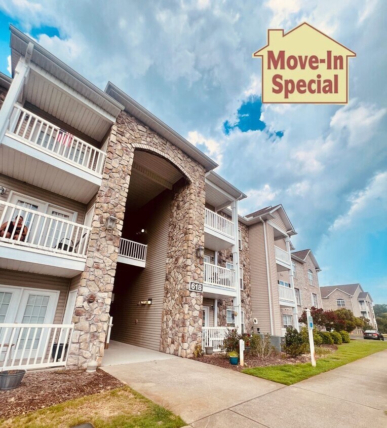 Foto principal - RENT SPECIAL! Beautiful 2 Bedroom 2 Bathro...