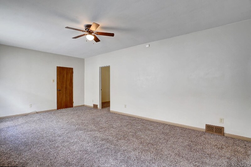 Foto del edificio - 1929 Case Ave