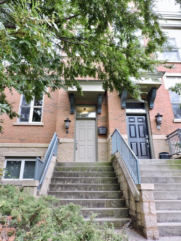 Primary Photo - 4 Bedroom/3.5 Bath. UC Rental Located on J...