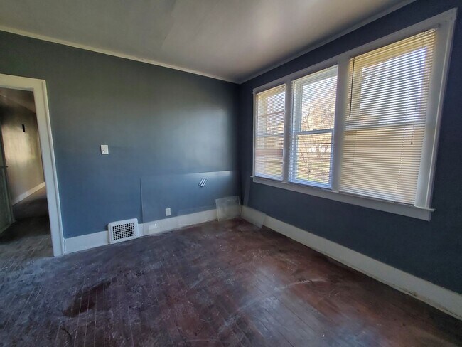 Building Photo - 9369 Genessee St