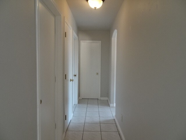 Building Photo - 1246 Shiloh Dr