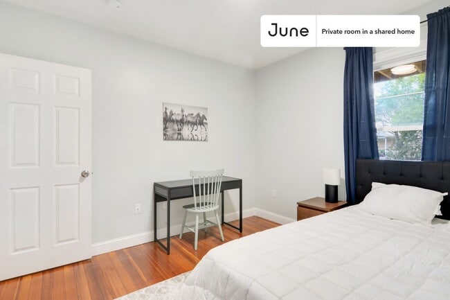 Building Photo - Room in Shared 4 bed/2 bath home