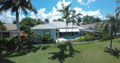 Building Photo - 2493 Poinciana Dr