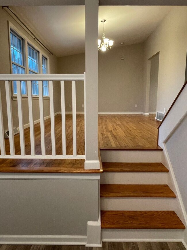 Foto del edificio - 3 Bed, 1.5 Bath- Single Family home for re...