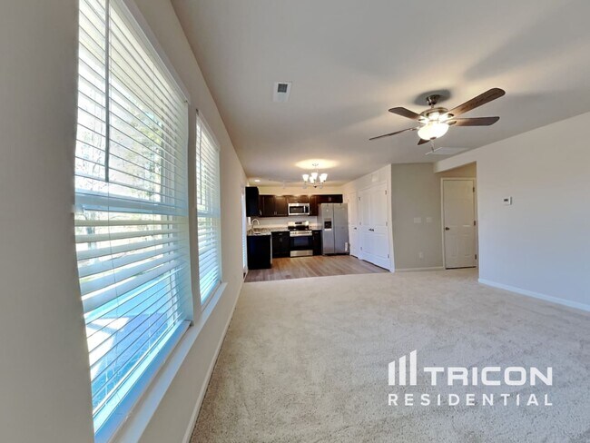 Foto del edificio - 572 Lakerun Dr