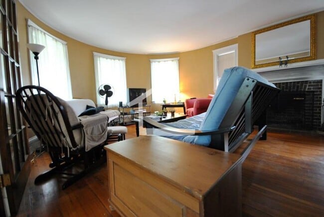 Photo - 11 Burton St Apartment