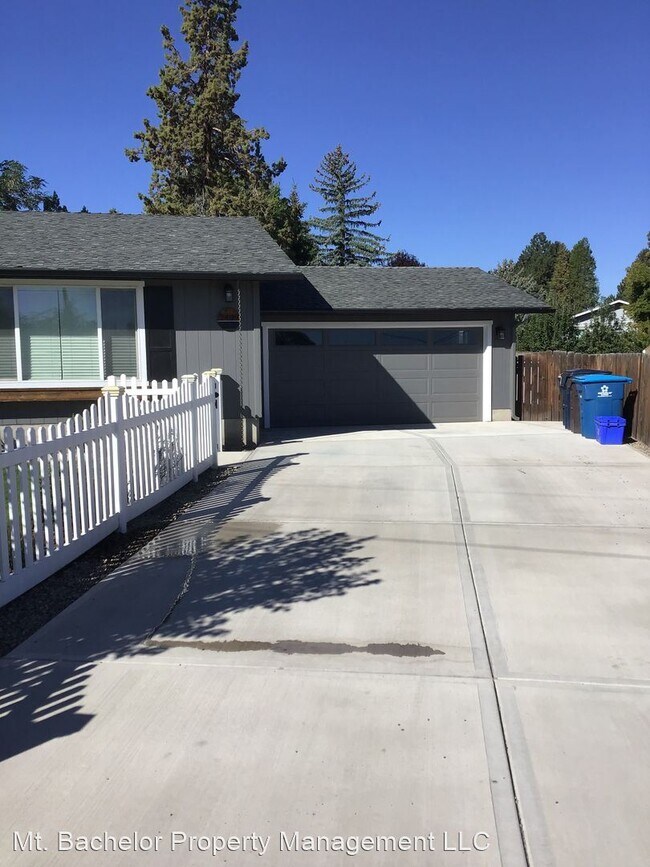 Building Photo - 3 br, 2 bath House - 2409 SW 25th