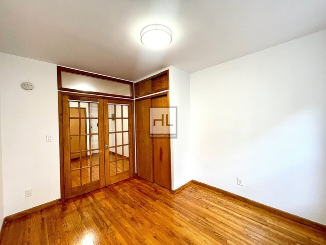 Building Photo - Freshly renovated 2 Bed | East 9th Street