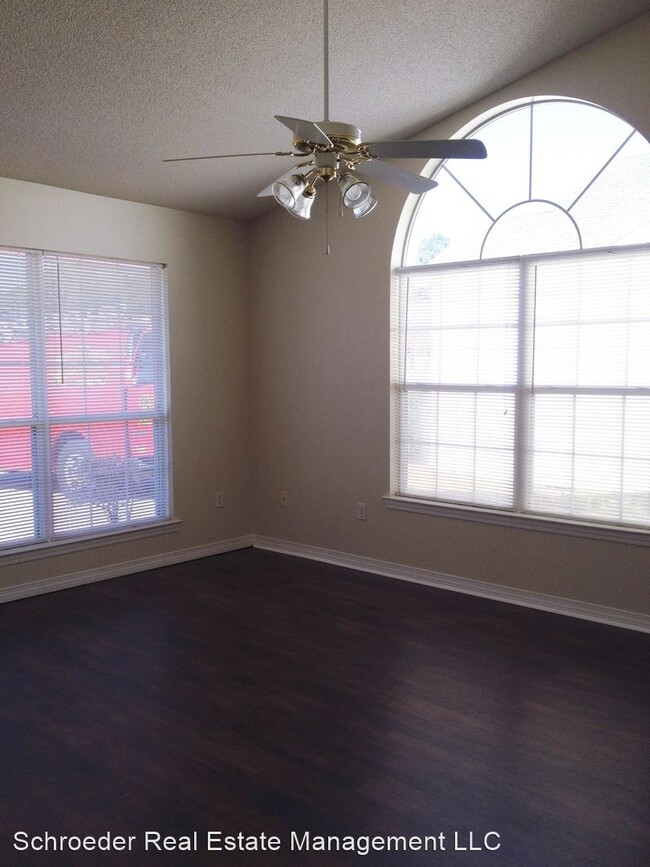 Building Photo - 2 br, 1 bath House - 10632 East Bay Tree