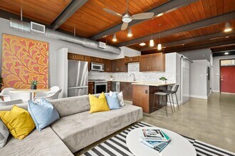 Building Photo - 2205 N Lamar Blvd