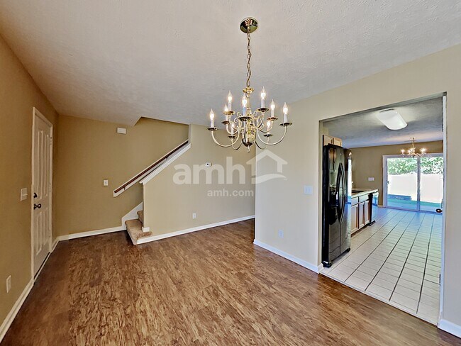 Foto del edificio - 1048 Bradford Park Road