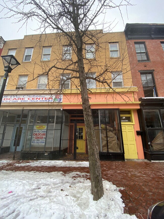 Building Photo - 1415 W Baltimore St