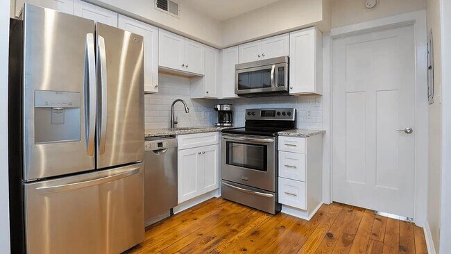 Foto del edificio - 251 Meeting St