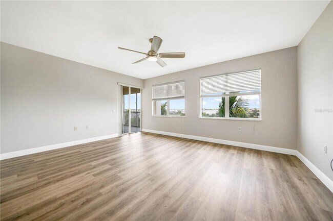 Foto del edificio - 255 West End Dr