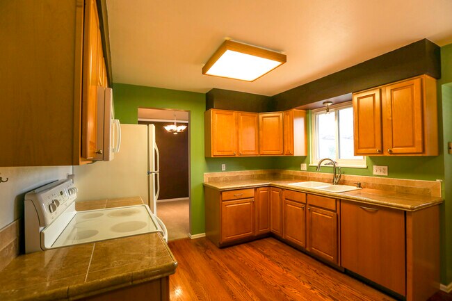 Foto del edificio - 10839 W 65th Pl