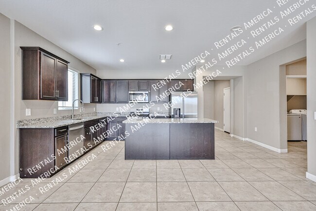 Building Photo - 30041 W Earll Dr