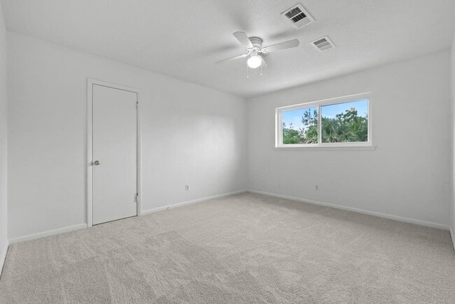Building Photo - 1422 Delabrook Ct