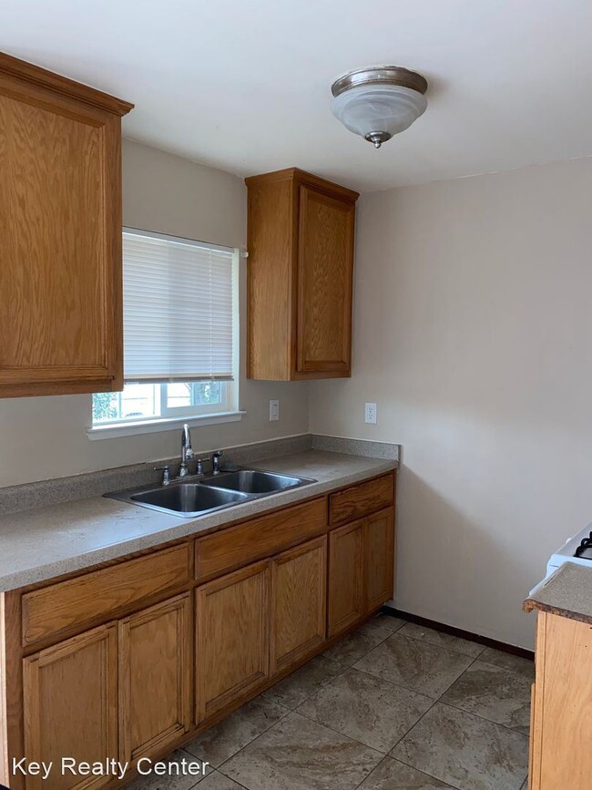 Foto del edificio - 2 br, 1 bath House - 9655 Lake Natoma Drive