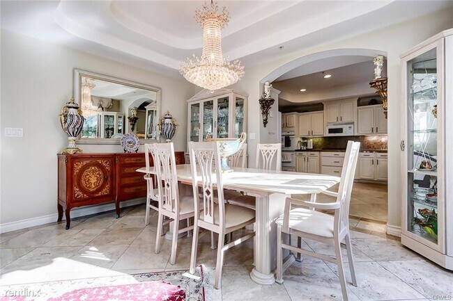Foto del edificio - 5 br, 3 bath Townhome - 1208 Mackay Ln